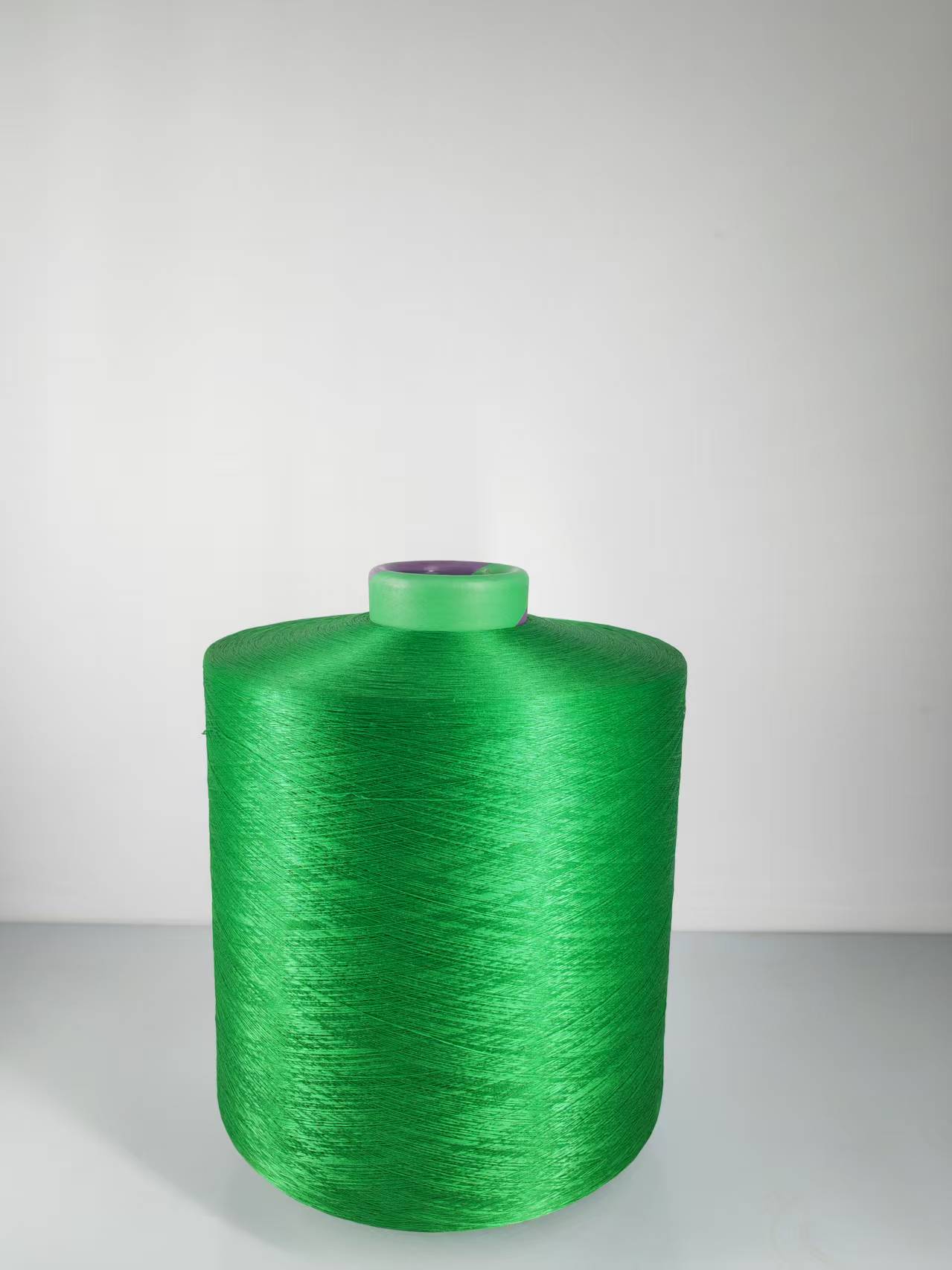 Parça üçün isti satmaq polyester iplik